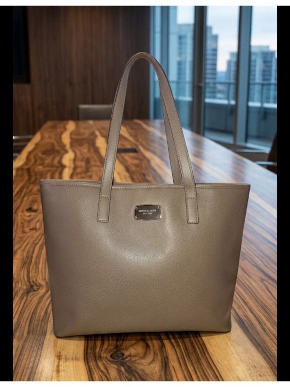Michael Michael Kors Jet Set Shoulder Tote Bag Neutral Minimalist Travel